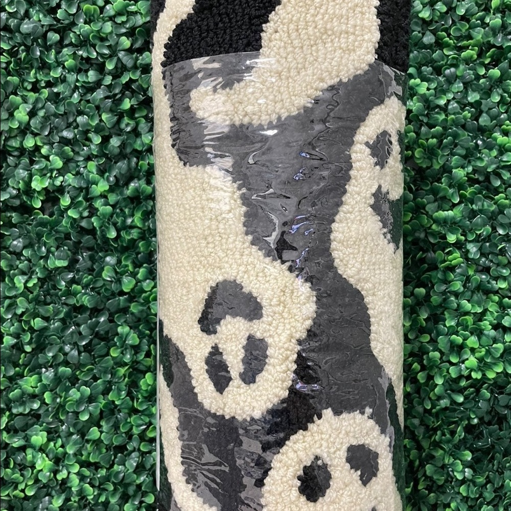GHOST RUG